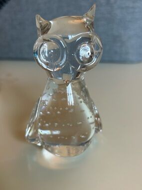 Vintage Leonard Silver Co. Clear Glass Owl Paperweight Figurine Bubbles Big Eyes